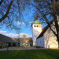 Das Gemeindezentrum und die Heilandskirche